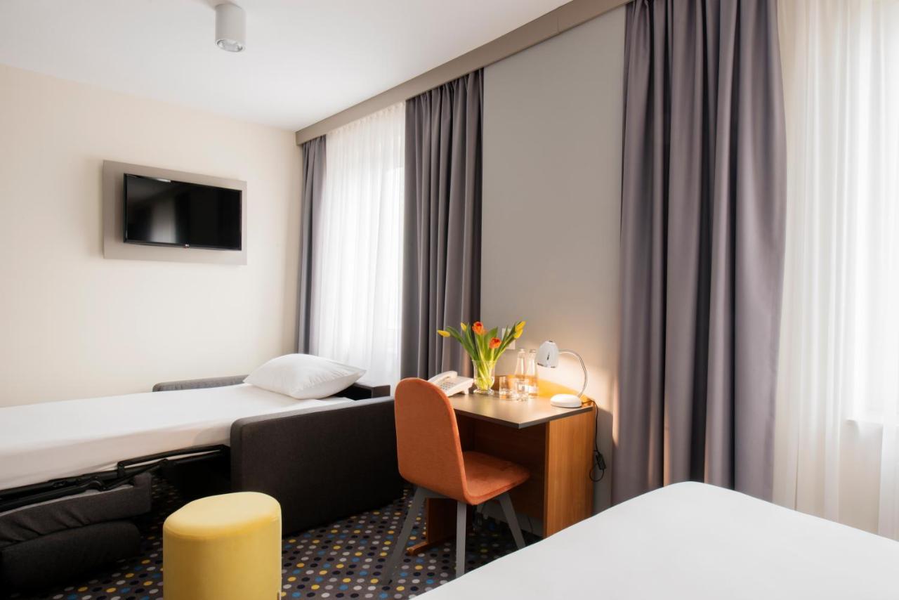 Ibis Styles Warszawa West Hotel Mory Екстериор снимка