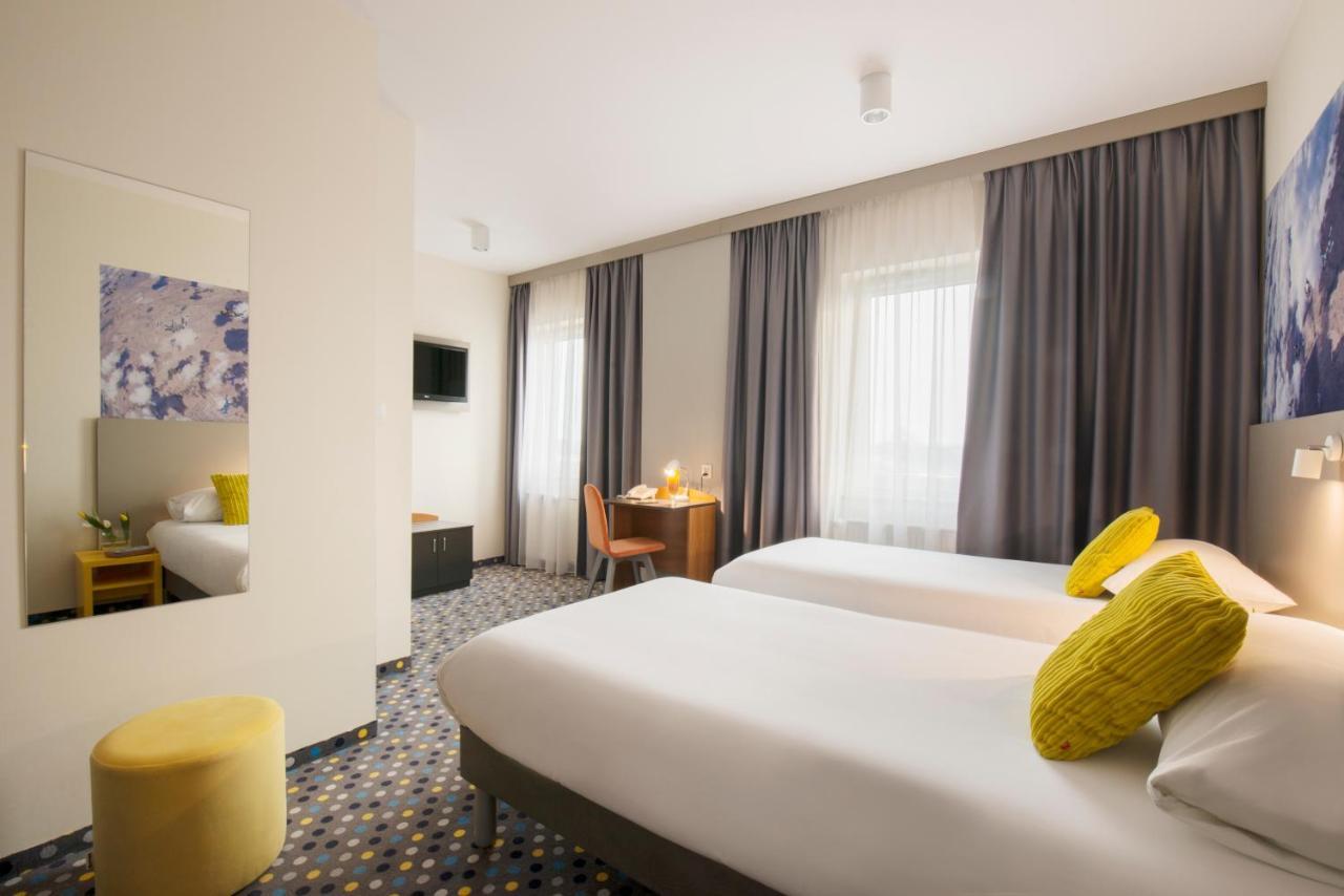 Ibis Styles Warszawa West Hotel Mory Екстериор снимка